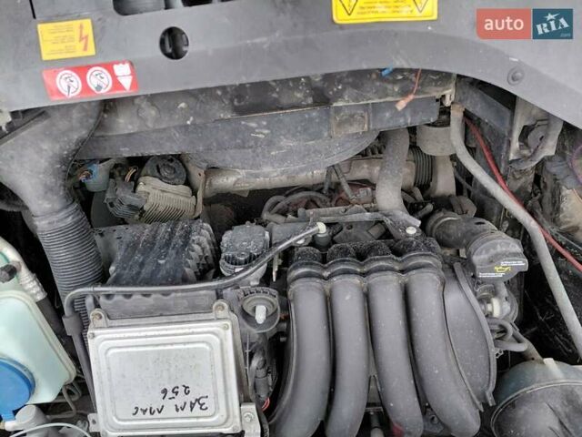 Черный Мерседес Б-класс, объемом двигателя 1.7 л и пробегом 260 тыс. км за 6557 $, фото 10 на Automoto.ua