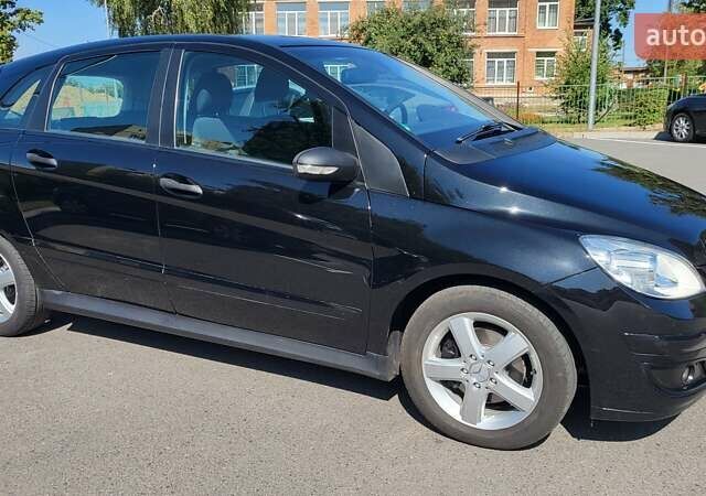 Чорний Мерседес Б-клас, об'ємом двигуна 0 л та пробігом 190 тис. км за 7300 $, фото 2 на Automoto.ua
