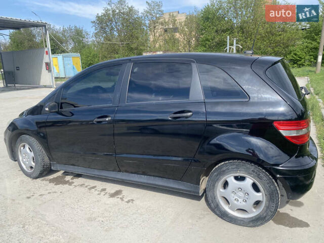 Черный Мерседес Б-класс, объемом двигателя 1.5 л и пробегом 185 тыс. км за 6150 $, фото 5 на Automoto.ua