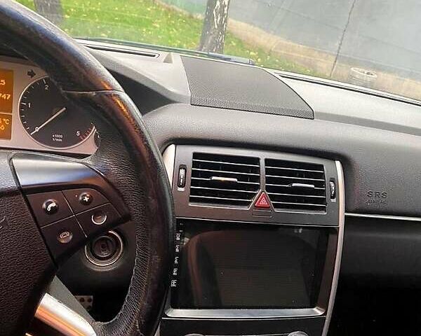 Черный Мерседес Б-класс, объемом двигателя 2 л и пробегом 270 тыс. км за 5700 $, фото 5 на Automoto.ua