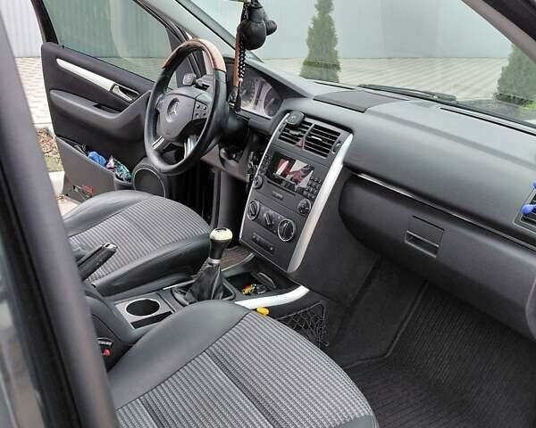 Черный Мерседес Б-класс, объемом двигателя 1.7 л и пробегом 260 тыс. км за 6557 $, фото 21 на Automoto.ua