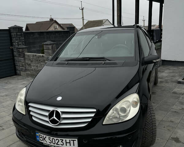 Чорний Мерседес Б-клас, об'ємом двигуна 2.03 л та пробігом 254 тис. км за 6700 $, фото 1 на Automoto.ua