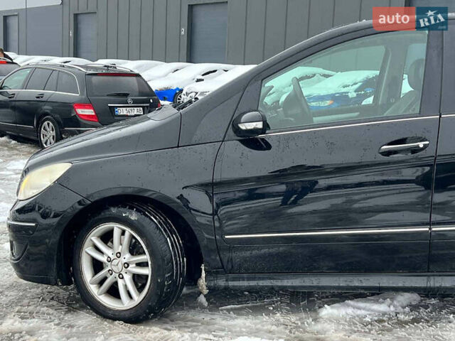 Черный Мерседес Б-класс, объемом двигателя 2 л и пробегом 265 тыс. км за 6990 $, фото 2 на Automoto.ua