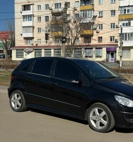 Черный Мерседес Б-класс, объемом двигателя 2.03 л и пробегом 191 тыс. км за 6600 $, фото 3 на Automoto.ua