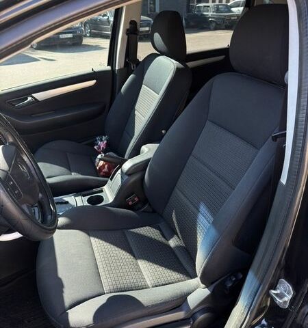 Черный Мерседес Б-класс, объемом двигателя 2.03 л и пробегом 191 тыс. км за 6600 $, фото 17 на Automoto.ua