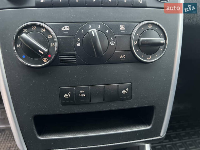 Черный Мерседес Б-класс, объемом двигателя 1.7 л и пробегом 262 тыс. км за 6800 $, фото 25 на Automoto.ua