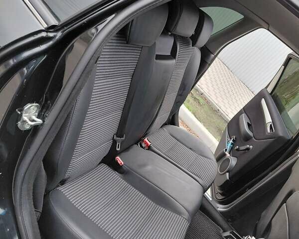 Черный Мерседес Б-класс, объемом двигателя 1.7 л и пробегом 260 тыс. км за 6557 $, фото 20 на Automoto.ua