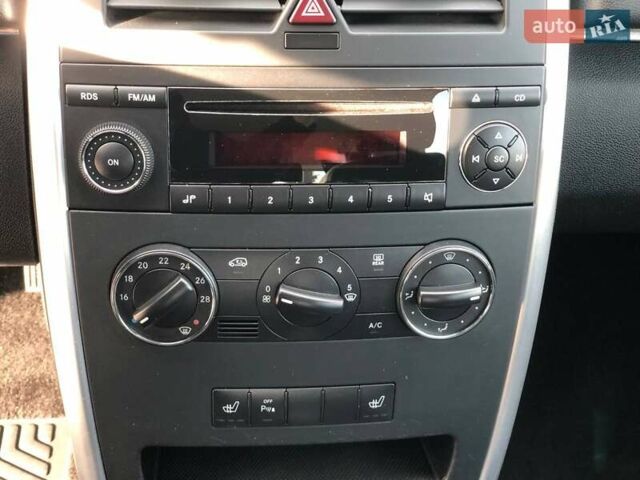 Чорний Мерседес Б-клас, об'ємом двигуна 1.7 л та пробігом 261 тис. км за 6900 $, фото 15 на Automoto.ua