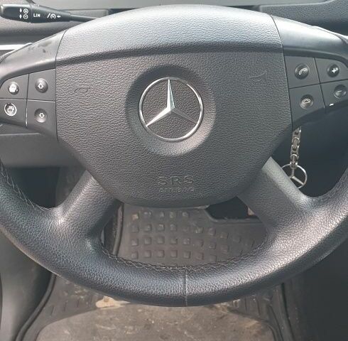 Черный Мерседес Б-класс, объемом двигателя 0 л и пробегом 470 тыс. км за 5500 $, фото 6 на Automoto.ua