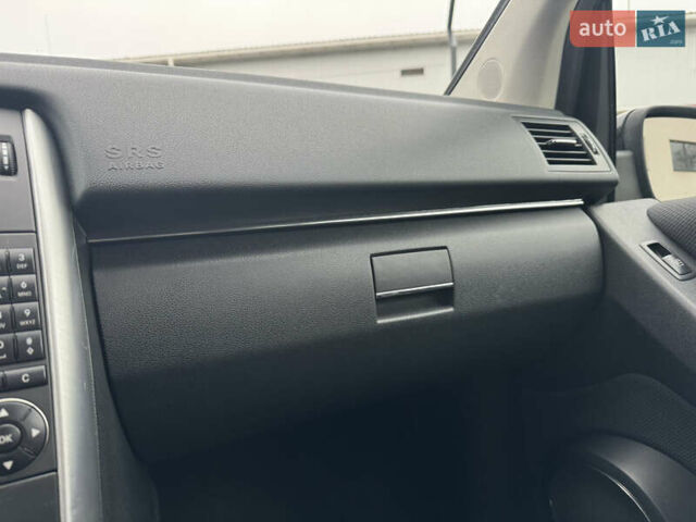 Черный Мерседес Б-класс, объемом двигателя 1.7 л и пробегом 197 тыс. км за 7800 $, фото 38 на Automoto.ua