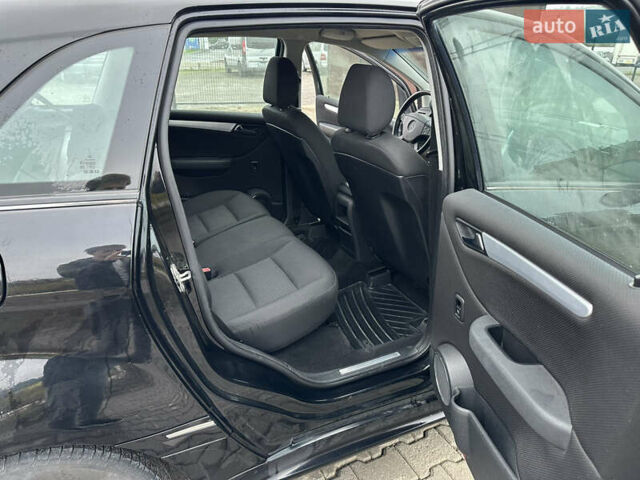 Чорний Мерседес Б-клас, об'ємом двигуна 2 л та пробігом 223 тис. км за 8000 $, фото 11 на Automoto.ua