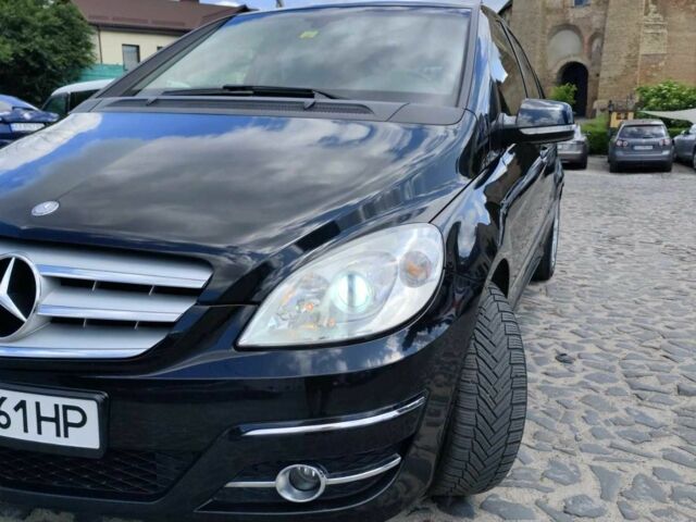 Черный Мерседес Б-класс, объемом двигателя 1.7 л и пробегом 170 тыс. км за 7200 $, фото 1 на Automoto.ua