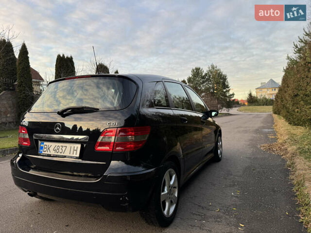 Черный Мерседес Б-класс, объемом двигателя 2 л и пробегом 264 тыс. км за 6500 $, фото 13 на Automoto.ua