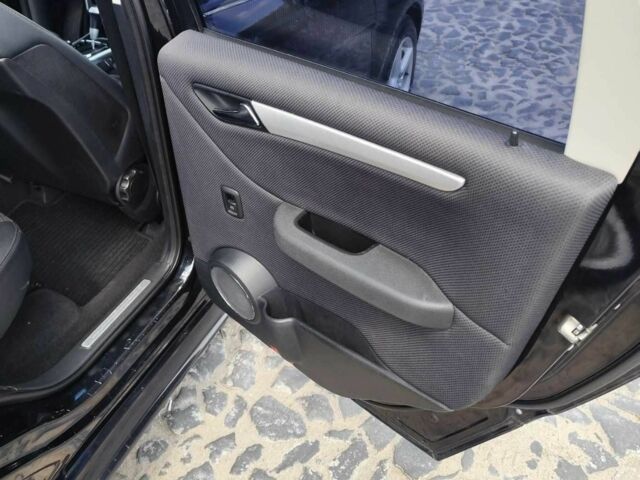 Черный Мерседес Б-класс, объемом двигателя 1.7 л и пробегом 170 тыс. км за 7200 $, фото 11 на Automoto.ua