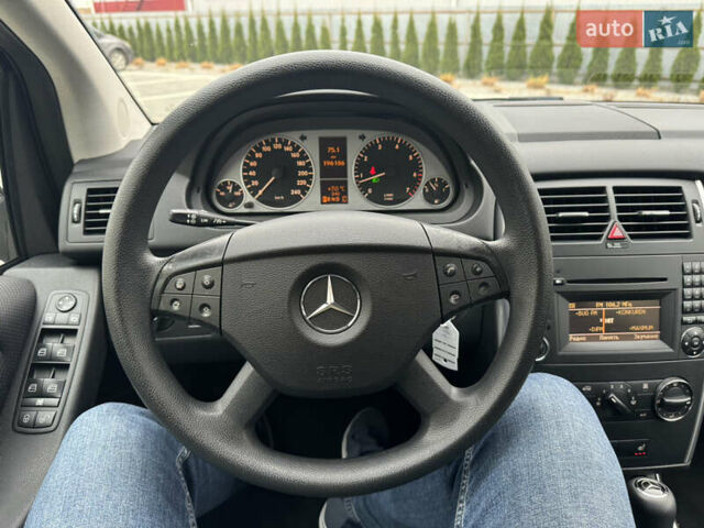 Черный Мерседес Б-класс, объемом двигателя 1.7 л и пробегом 197 тыс. км за 7800 $, фото 30 на Automoto.ua