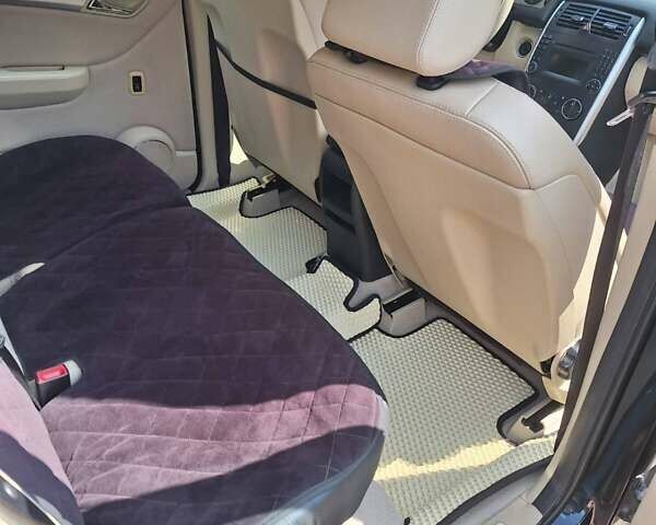 Черный Мерседес Б-класс, объемом двигателя 1.99 л и пробегом 253 тыс. км за 6500 $, фото 15 на Automoto.ua