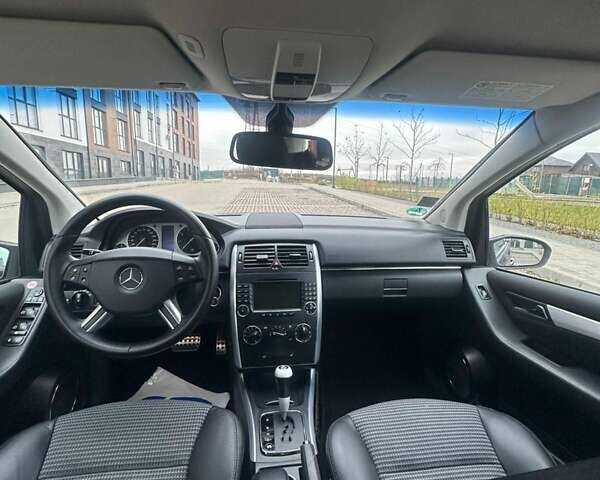 Чорний Мерседес Б-клас, об'ємом двигуна 1.7 л та пробігом 203 тис. км за 7500 $, фото 16 на Automoto.ua
