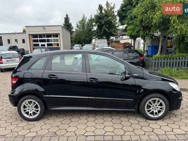 Черный Мерседес Б-класс, объемом двигателя 2 л и пробегом 205 тыс. км за 6650 $, фото 6 на Automoto.ua