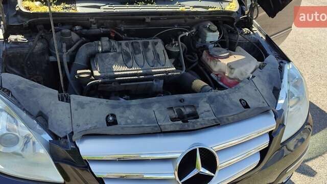 Черный Мерседес Б-класс, объемом двигателя 1.9 л и пробегом 245 тыс. км за 6800 $, фото 9 на Automoto.ua