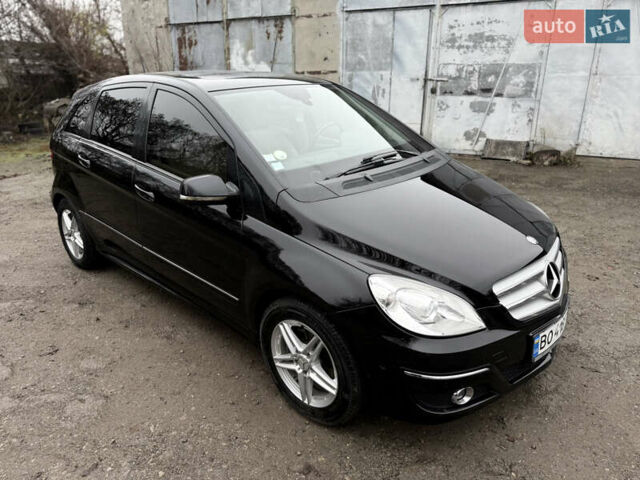 Черный Мерседес Б-класс, объемом двигателя 2.03 л и пробегом 205 тыс. км за 6999 $, фото 1 на Automoto.ua