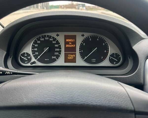 Чорний Мерседес Б-клас, об'ємом двигуна 1.7 л та пробігом 203 тис. км за 7500 $, фото 15 на Automoto.ua