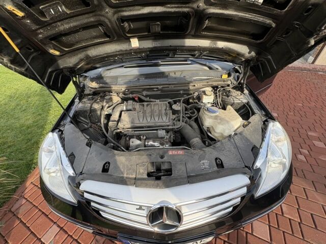 Чорний Мерседес Б-клас, об'ємом двигуна 2 л та пробігом 280 тис. км за 6500 $, фото 5 на Automoto.ua