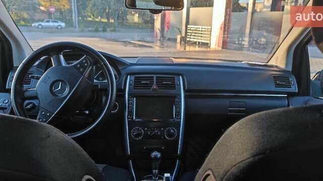 Черный Мерседес Б-класс, объемом двигателя 2.03 л и пробегом 207 тыс. км за 7000 $, фото 1 на Automoto.ua