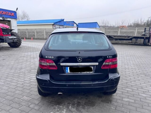 Черный Мерседес Б-класс, объемом двигателя 2 л и пробегом 360 тыс. км за 2699 $, фото 5 на Automoto.ua