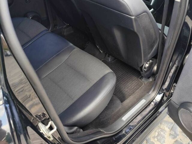 Черный Мерседес Б-класс, объемом двигателя 1.7 л и пробегом 170 тыс. км за 7200 $, фото 12 на Automoto.ua