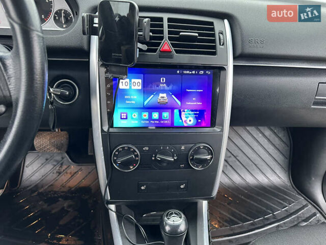 Чорний Мерседес Б-клас, об'ємом двигуна 2 л та пробігом 223 тис. км за 8000 $, фото 7 на Automoto.ua