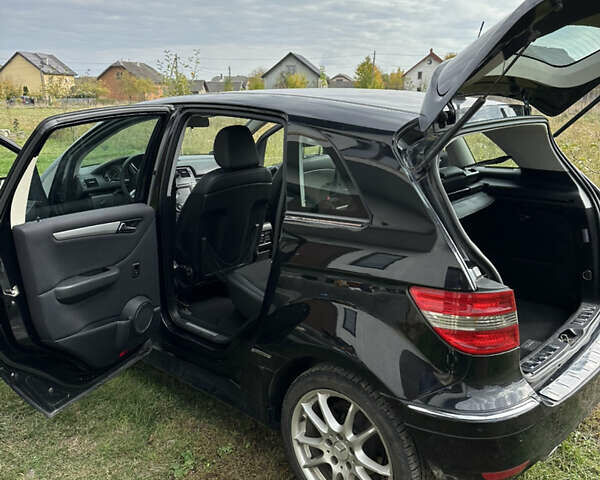 Черный Мерседес Б-класс, объемом двигателя 1.99 л и пробегом 206 тыс. км за 7000 $, фото 7 на Automoto.ua