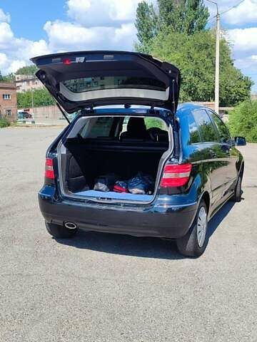 Черный Мерседес Б-класс, объемом двигателя 1.9 л и пробегом 245 тыс. км за 6800 $, фото 7 на Automoto.ua