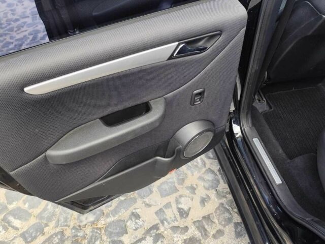 Черный Мерседес Б-класс, объемом двигателя 1.7 л и пробегом 170 тыс. км за 7200 $, фото 14 на Automoto.ua