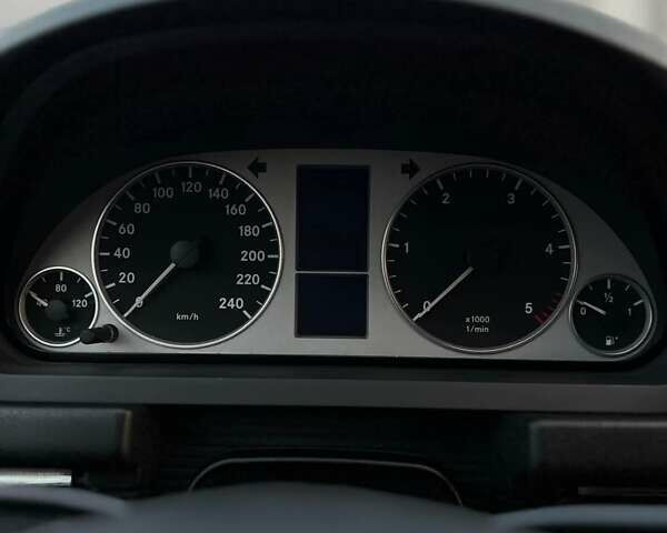 Черный Мерседес Б-класс, объемом двигателя 2 л и пробегом 231 тыс. км за 6400 $, фото 7 на Automoto.ua