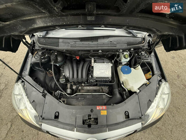 Черный Мерседес Б-класс, объемом двигателя 2.03 л и пробегом 205 тыс. км за 6999 $, фото 14 на Automoto.ua