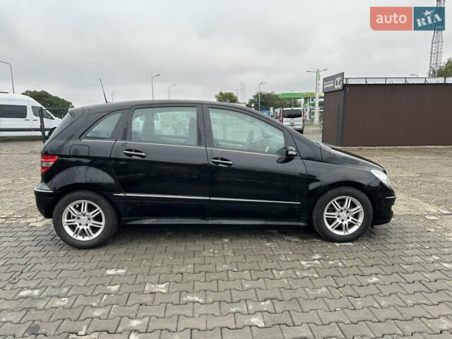 Чорний Мерседес Б-клас, об'ємом двигуна 2 л та пробігом 223 тис. км за 8000 $, фото 1 на Automoto.ua