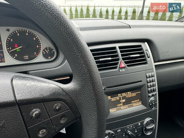 Черный Мерседес Б-класс, объемом двигателя 1.7 л и пробегом 197 тыс. км за 7800 $, фото 33 на Automoto.ua