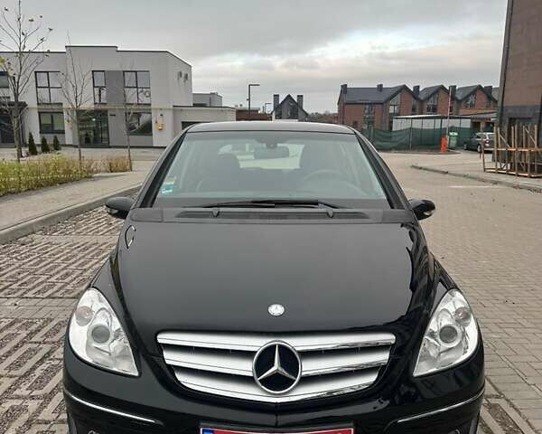 Чорний Мерседес Б-клас, об'ємом двигуна 1.7 л та пробігом 203 тис. км за 7500 $, фото 1 на Automoto.ua