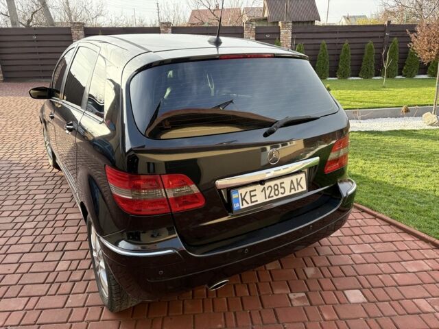 Чорний Мерседес Б-клас, об'ємом двигуна 2 л та пробігом 280 тис. км за 6500 $, фото 2 на Automoto.ua