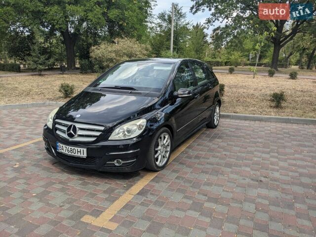 Чорний Мерседес Б-клас, об'ємом двигуна 1.5 л та пробігом 233 тис. км за 7500 $, фото 1 на Automoto.ua