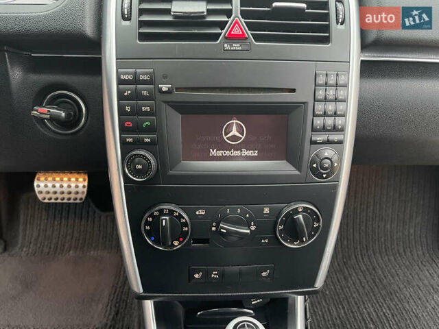 Черный Мерседес Б-класс, объемом двигателя 1.7 л и пробегом 158 тыс. км за 6900 $, фото 20 на Automoto.ua