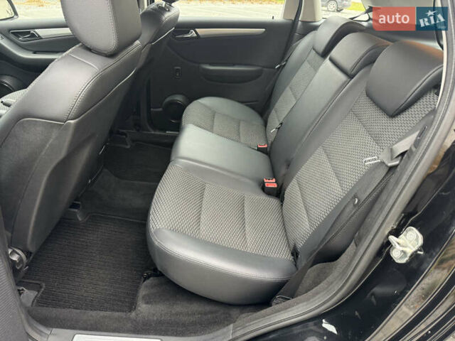 Черный Мерседес Б-класс, объемом двигателя 1.7 л и пробегом 197 тыс. км за 7800 $, фото 22 на Automoto.ua