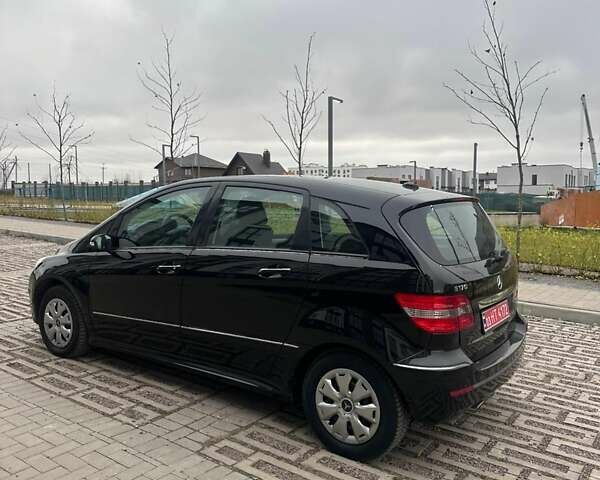 Чорний Мерседес Б-клас, об'ємом двигуна 1.7 л та пробігом 203 тис. км за 7500 $, фото 6 на Automoto.ua