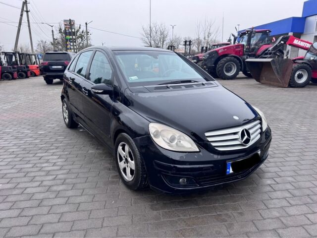 Черный Мерседес Б-класс, объемом двигателя 2 л и пробегом 360 тыс. км за 2699 $, фото 2 на Automoto.ua