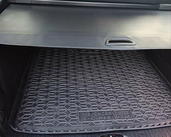 Черный Мерседес Б-класс, объемом двигателя 1.99 л и пробегом 236 тыс. км за 7799 $, фото 17 на Automoto.ua