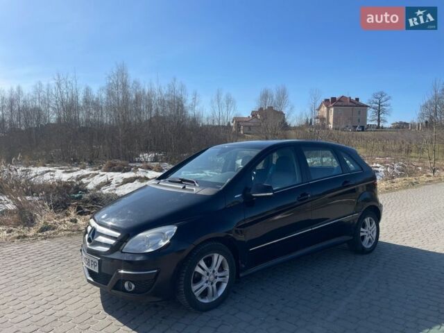 Черный Мерседес Б-класс, объемом двигателя 2.03 л и пробегом 349 тыс. км за 7300 $, фото 2 на Automoto.ua