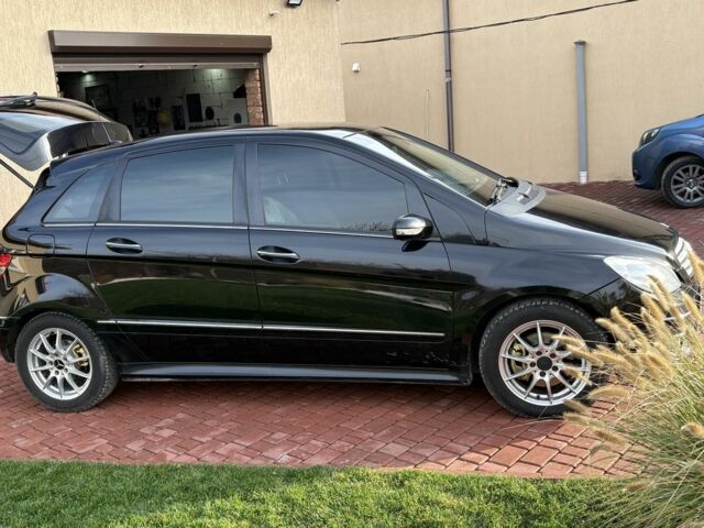 Чорний Мерседес Б-клас, об'ємом двигуна 2 л та пробігом 280 тис. км за 6500 $, фото 3 на Automoto.ua