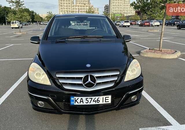 Черный Мерседес Б-класс, объемом двигателя 1.7 л и пробегом 93 тыс. км за 6800 $, фото 5 на Automoto.ua