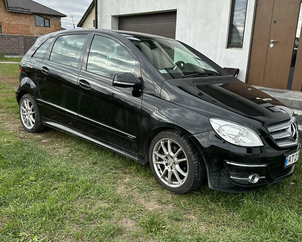 Черный Мерседес Б-класс, объемом двигателя 1.99 л и пробегом 206 тыс. км за 7000 $, фото 1 на Automoto.ua