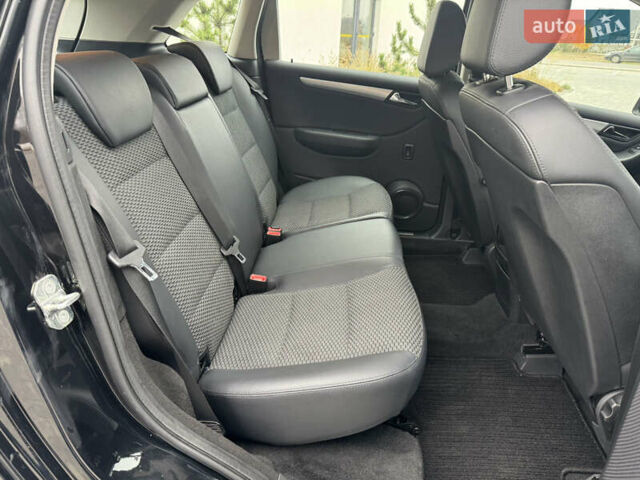 Черный Мерседес Б-класс, объемом двигателя 1.7 л и пробегом 197 тыс. км за 7800 $, фото 20 на Automoto.ua